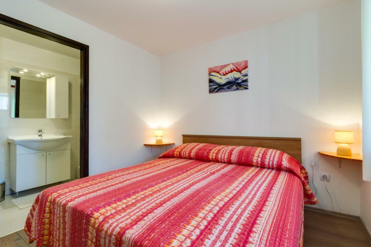 Apartments Perka Near Beach 普拉 外观 照片